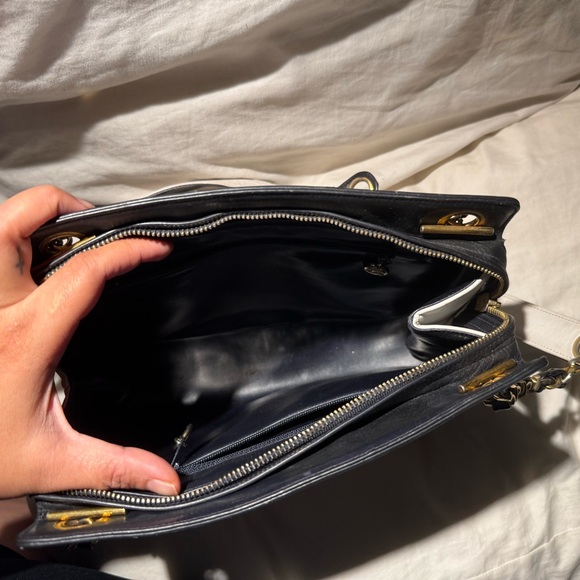 Vintage CC Lambskin Leather Chain Shopping Tote Bag Black/white - Picture 12 of 16